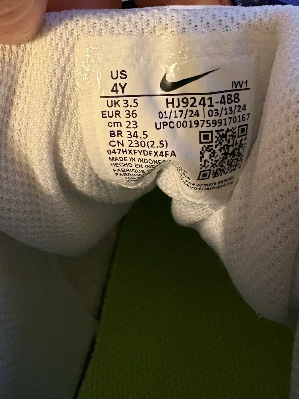 Brand New Nike youth size 4